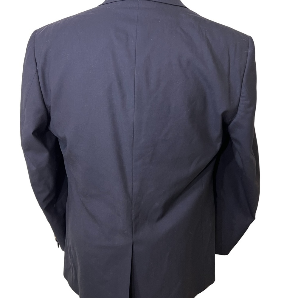 JOS. A. BANKS MENS BLAZER SIZE 46L, 100% WOOL WITH BRONZE BUTTONS. - Picture 5 of 9